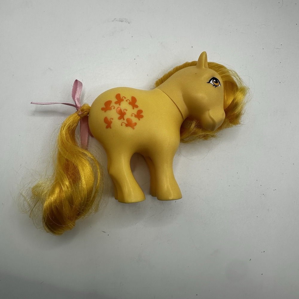 2017 My Little Pony 35th Anniversary Butterscotch Yellow Butterflies Pink Bow